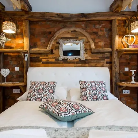 Central Hotel 3*